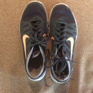 Nike size 8.5 women’s shoes